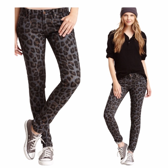 MOTHER Denim - Mother Denim “The Looker” in PAW